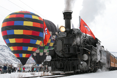 RiverTrue hot air balloon and train